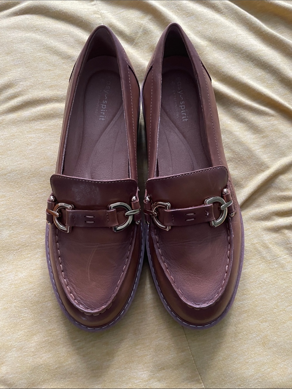 Easy Spirit Women's Burgundy Leather Loafers
